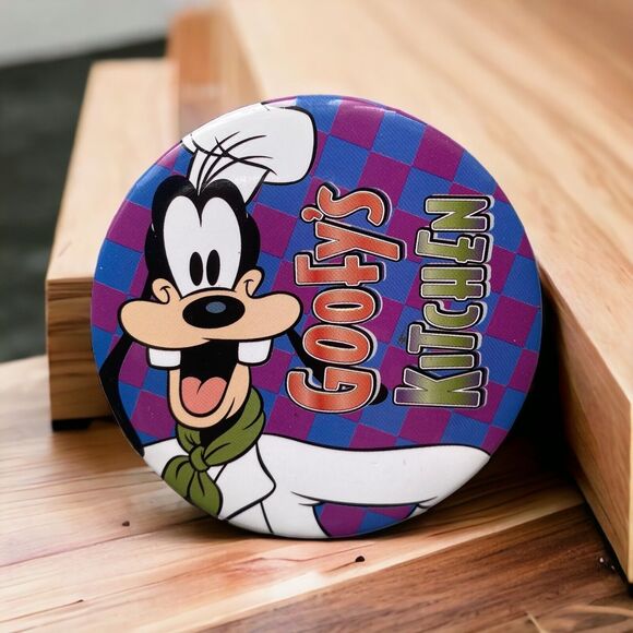 Vintage Disney 2004 Chef Goofy's Kitchen Restaurant Disneyland Pin Button - Picture 1 of 1
